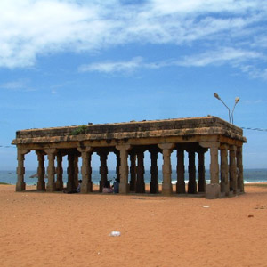 Shanghumugham Beach